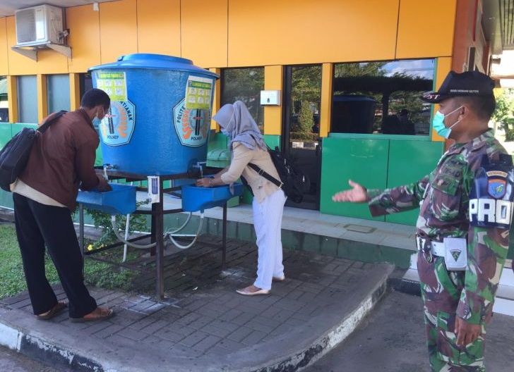 Photo of Putus Mata Rantai Covid-19, Baprovos Rumkit TK II Kartika Husada Perketat Penerapan Protokol Kesehatan