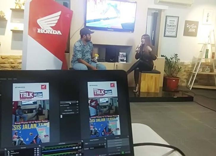 Photo of Digoyang Hingga Eksis Bersama Talk Selow @Honda_Kalbar, Hadirkan Penyanyi Dangdut Pontianak  