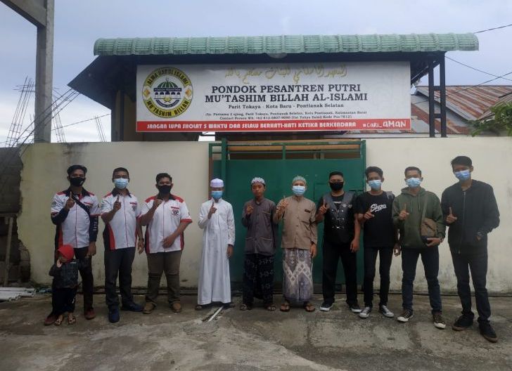 Photo of Rayakan Anniversary ke-6, Komunitas Grand Riders Pontianak Berbagi dengan Warga Panti Asuhan   