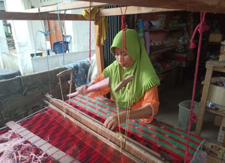 Photo of Geliat Kampung Wisata Tenun Khatulistiwa
