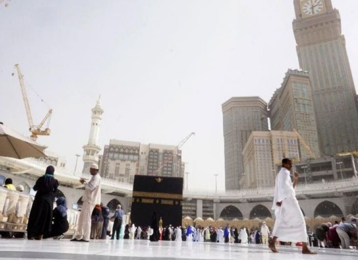 Photo of Jemaah yang Sudah Divaksin Covid-19 Diizinkan Arab Saudi untuk Umrah