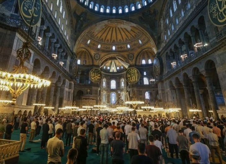 Photo of Masjid Agung Hagia Sophia Dibuka: Sempat 916  Tahun jadi Gereja