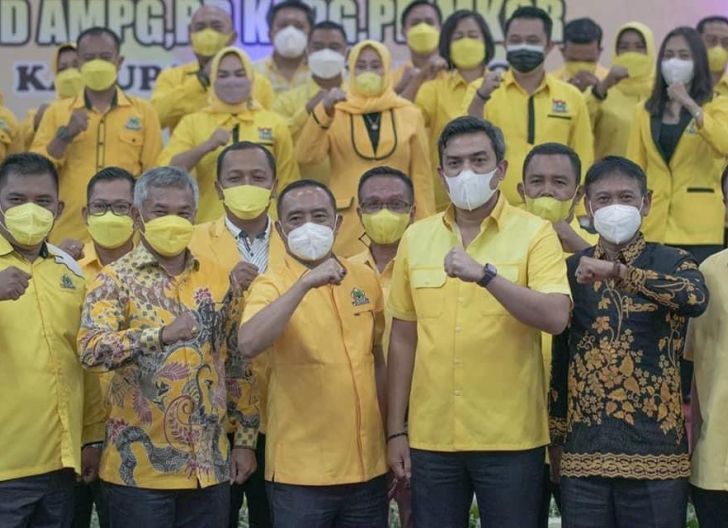 Photo of Resmi Nahkodai Golkar, Febriadi Target 12 Kursi di Pileg 2024