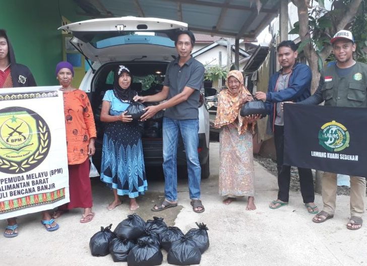 Photo of Barisan Pemuda Melayu Sekadau Salurkan Bantuan untuk Korban Banjir