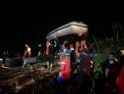 Tim Gabungan dan Warga Terus Berupaya Mencari Pekerja yang Tenggelam di Pelabuhan Kijing