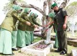 Photo of Peringati HUT ke-71 Penerangan Angkatan Darat, Pendam XII/Tpr Ziarah ke Taman Makam Pahlawan