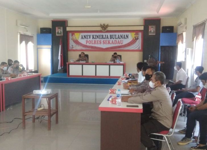 Photo of Anev Kinerja, Polres Sekadau Bahas Langkah Pengamanan Pilkades