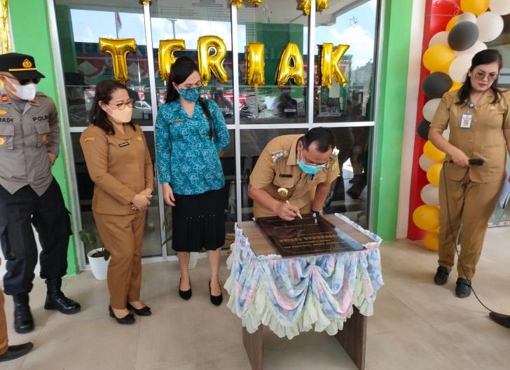 Photo of Bupati Darwis Resmikan Puskesmas Teriak