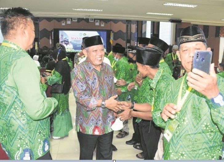 Photo of Bupati Muda Harap Jemaah Haji Bisa Terbang dari Embarkasi Kalbar