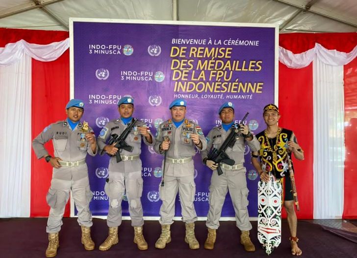 Photo of Sukses Laksanakan Tugas Garuda Bhayangkara FPU 3 MINUSCA, Bhayangkara Muda Kalbar Raih Penghargaan Internasional dari PBB