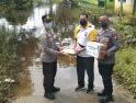 Polres Melawi dan Bhayangkari Salurkan Bansos ke Masyarakat Terdampak Banjir