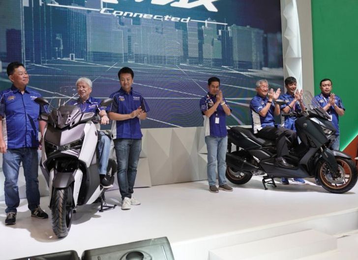 Photo of Ramaikan Hari Pembukaan IMOS 2022, Yamaha Luncurkan Produk Terbaru XMAX Connected