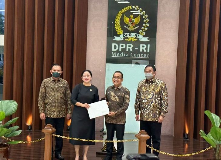 Photo of Puan:  Calon Panglima TNI Pengganti Jenderal Andika Adalah Laksamana Yudo Margono