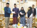 Bupati Melawi Serahkan Bonus Juara MTQ Tingkat Provinsi Kalbar