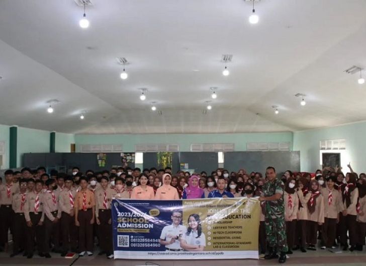 Photo of Tim Sosialisasi SMA Pradita Dirgantara Lanud Supadio Sambangi SMPN I Pontianak dan SMPN I Sungai Raya