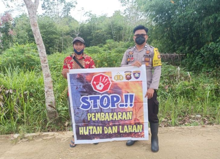 Photo of Polsek Belimbing Berikan Sosialisasi Cegah Karhutla