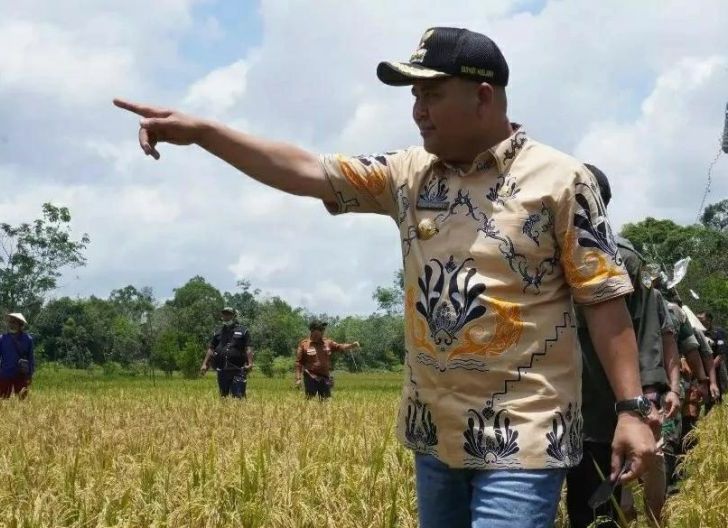 Photo of Serahkan Penjabaran APBD, Bupati Dadi Minta Percepat Lelang