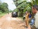 Bupati Muda Tinjau Pembangunan Jalan Ampera Desa Durian 
