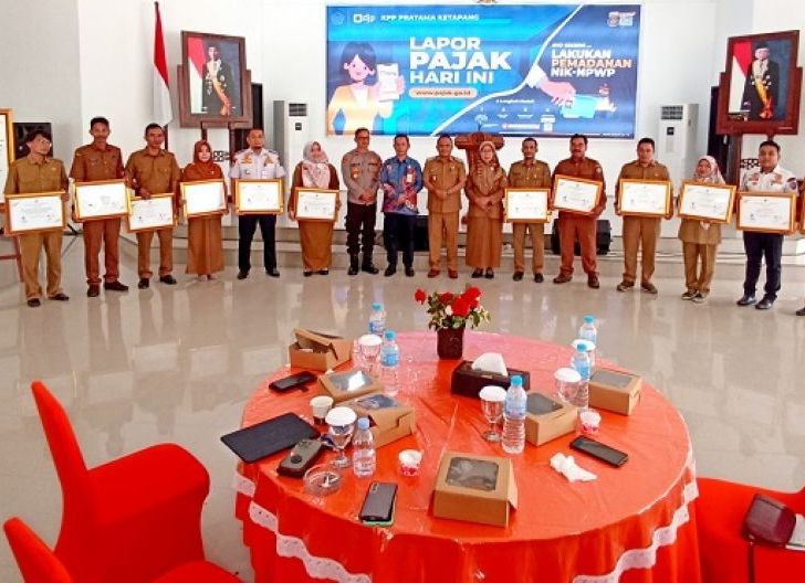 Photo of Kayong Utara Terima Penghargaan Dari KPP Pratama Ketapang
