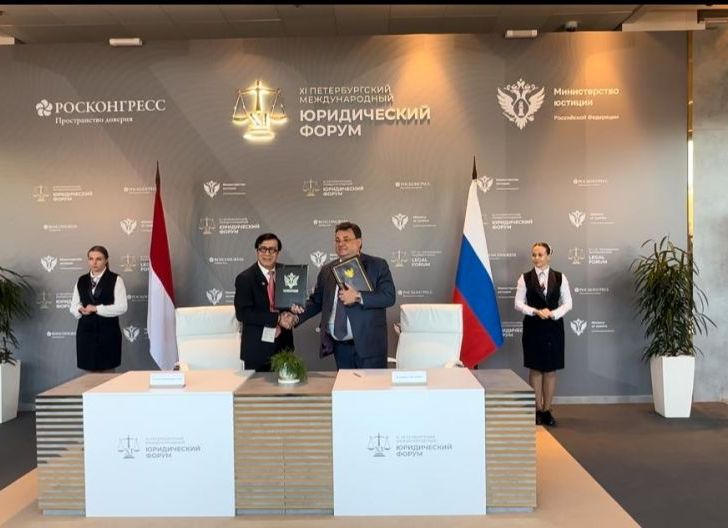 Photo of Indonesia dan Rusia Menandatangani MoU Kerjasama di Bidang Hukum