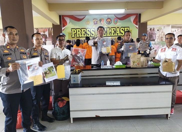 Photo of Cegah Harga Melambung dan Kelangkaan, Polres Kapuas Hulu Pantau Distribusi BBM