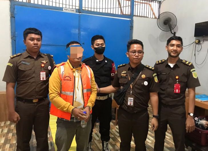 Photo of Kejari Ketapang Tetapkan Bendahara Desa Mensubang Sebagai Tersangka