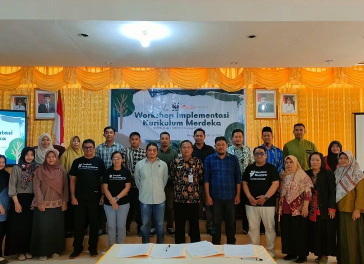 Photo of Dua SMP Bangun Modul P5 Tentang NKT dan Sawit Berkelanjutan, Disdikbud dan SUAR MoU Pengembangan Modul IKM