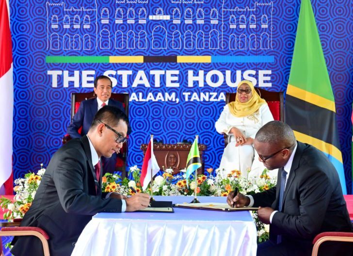 Photo of Disaksikan Presiden Jokowi, PLN Teken Kerjasama dengan TANESCO, Kembangkan Ekosistem Ketenagalistrikan di Tanzania