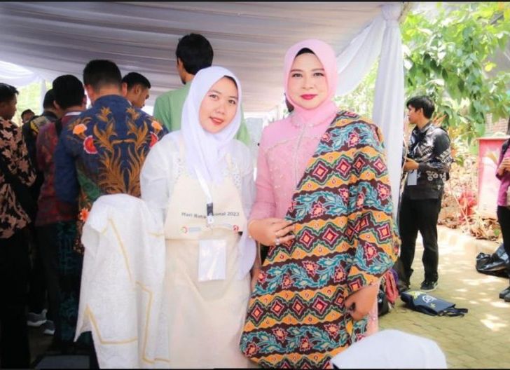 Photo of Dekranasda Kalbar Kenalkan Batik Tulis Khas Ketapang hingga Kancah Nasional