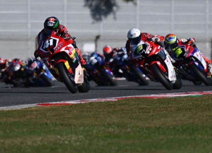 Photo of Valentino Rossi Siap Come Back ke MotoGP? Ajukan Syarat Tak Mau Kalau Cuma Wildcard