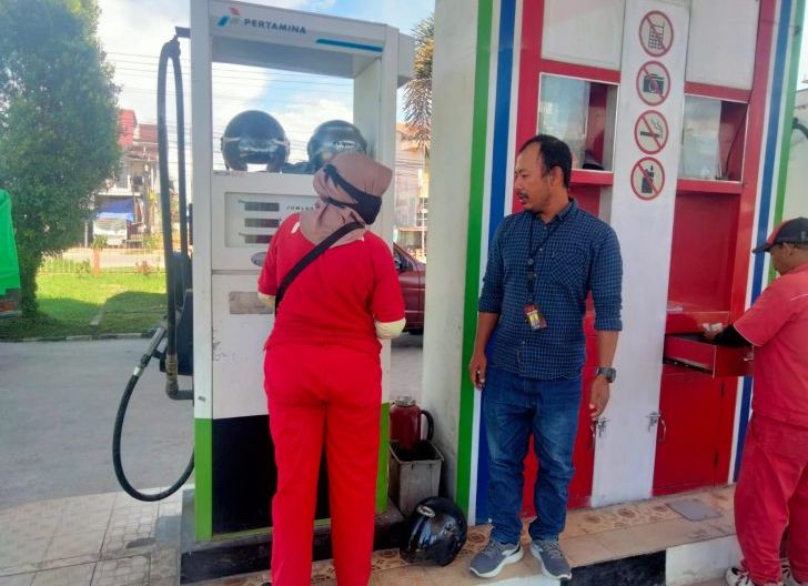 Photo of Jelang Idul Fitri, Polres Singkawang Lakukan Pengecekan SPBU di Singkawang