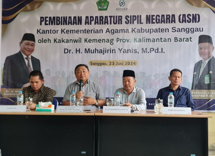 Photo of Pembinaan ASN Kemenag Sanggau, Kakanwil Muhajirin Yanis Tegaskan Jaga Integritas dan Profesionalitas 