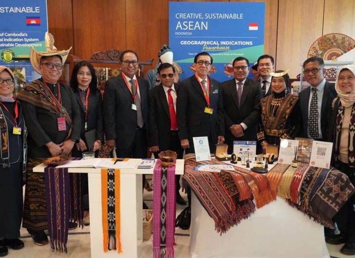 Photo of Indonesia Perkenalkan 135 Produk Indikasi Geografis di Sidang Majelis Umum Ke-65 WIPO