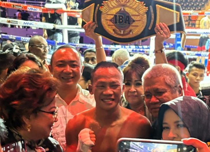 Photo of Raih Kemenangan Lawan Petinju Argentina, Alex Apresiasi dan Sampaikan Terimakasih ke Daud Yordan