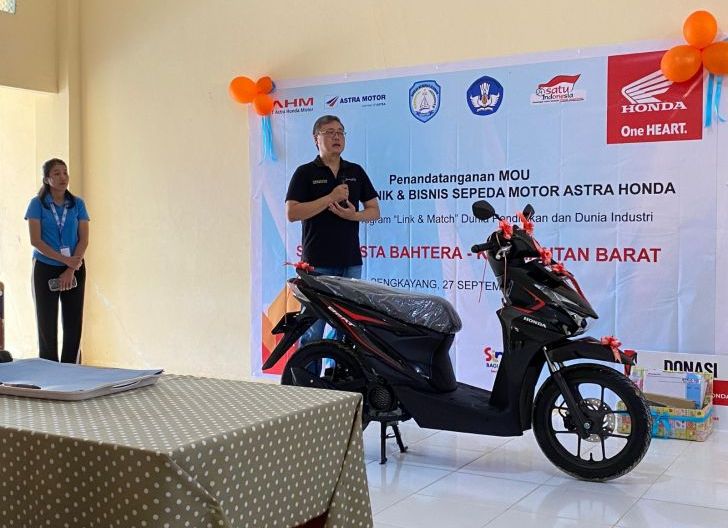 Photo of Bertambah jadi 17 Unit Sekolah, PT AHM Gencarkan Kerja Sama  Implementasi Program “Link & Match” Dunia Pendidikan dan Dunia Industri