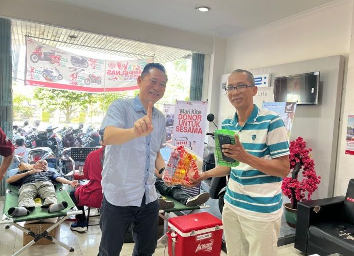 Photo of Januar Agung: Donor Darah Astra Motor Kalbar untuk Kemanusiaan