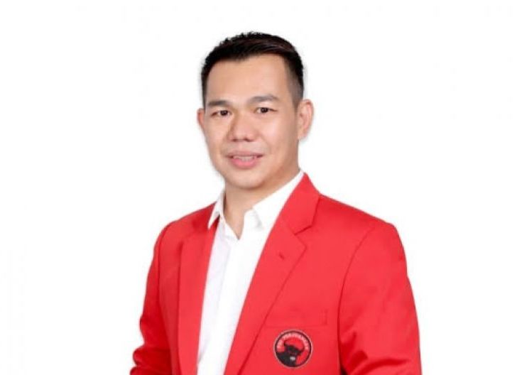 Photo of Beredar Video Kampanye Hitam Fransiskus Diaan Didoakan Pendeta, Dituduh Tidak Bisa Berterima Kasih, Ini Kronologinya
