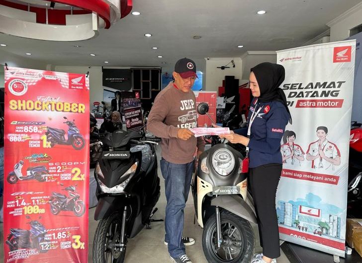 Photo of Motor Terbaik PT AHM Dapat Promo Festival Shocktober dari Astra Motor Kalbar