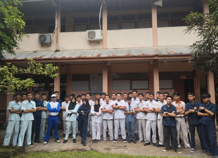 Photo of Edukasi SR bagi Siswa SMK Bina Utama