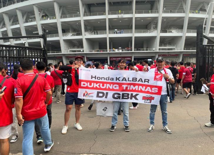 Photo of Keseruan Nobar Timnas di GBK bagi Pemenang Undian Beli Motor Honda di Astra Motor Kalbar