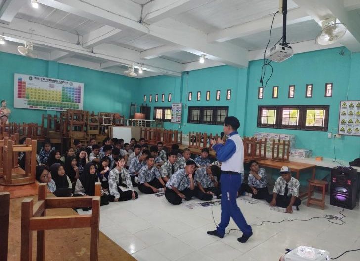 Photo of Menanamkan Keselamatan Asmo Kalbar Gagas Generasi Cari aman di SMA Negeri 1 Sungai Pinyuh