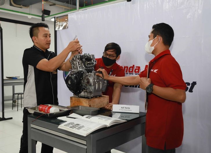 Photo of Tampil di Honda Asia & Oceania Motorcycle Technician Skill Contest, Teknisi AHASS Siap Pertahankan Gelar Juara
