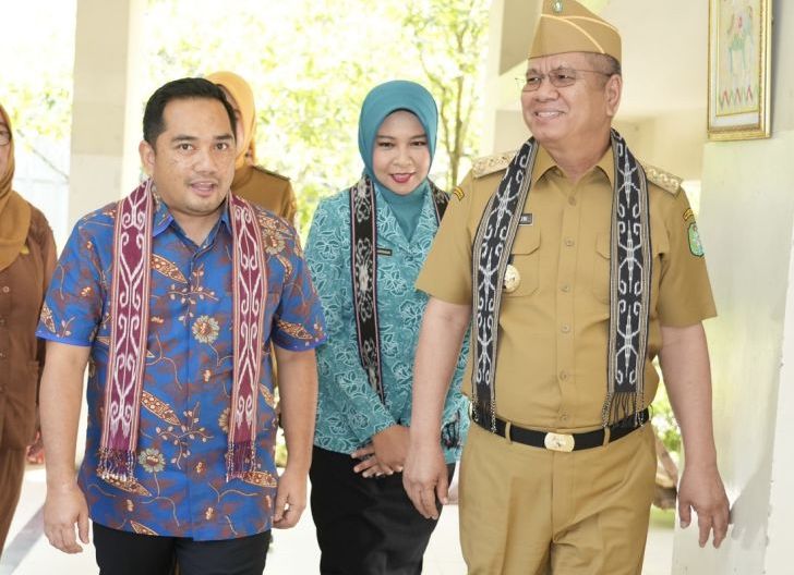 Photo of Ketua Komisi II DPR Puji Kinerja Pj Gubernur Harisson Wujudkan Pilkada Damai di Kalbar