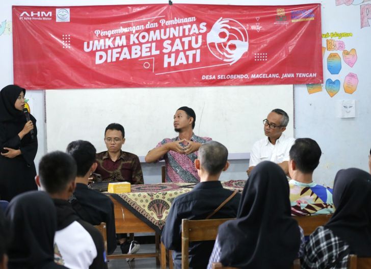 Photo of Tingkatkan Kesehajteraan Pelaku UMKM Komunitas Difabel Satu Hati, PT AHM Berikan Bantuan Program Edukatif 