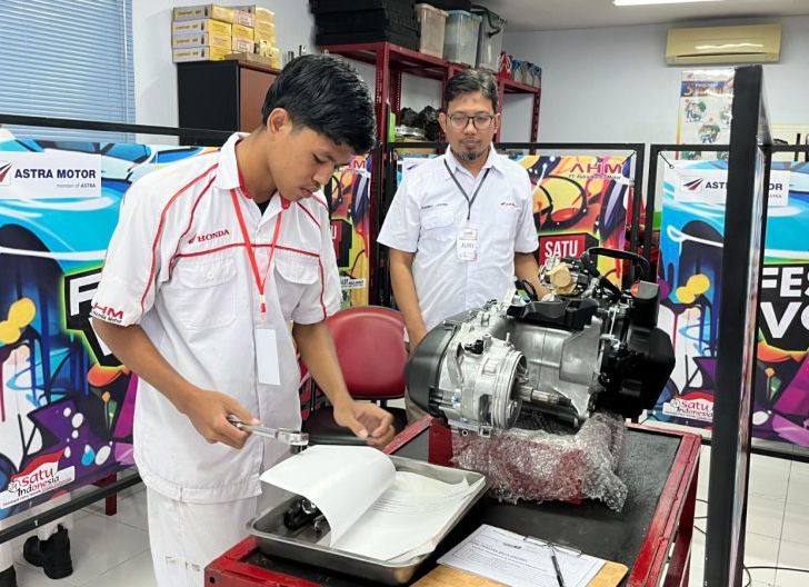 Photo of Festival Vokasi Satu Hati Astra Motor Kalbar Berikan Pendampingan kepada Siswa dan Guru SMK Binaan