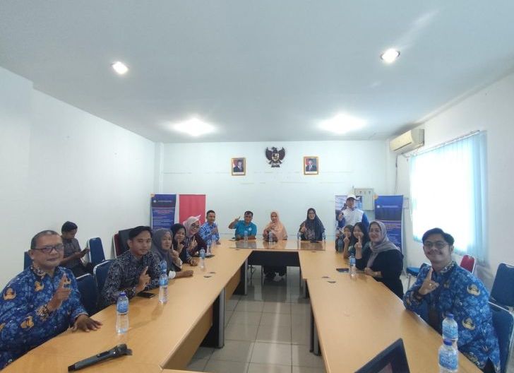 Photo of Puluhan pegawai Dinas Tenaga Kerja Ikuti Safety Riding Education Astra Motor Kalbar