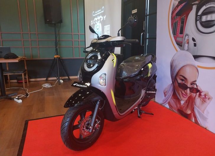 Photo of Empat Varian dan Delapan Warna, Ini Harga New Honda Scoopy di Kalbar