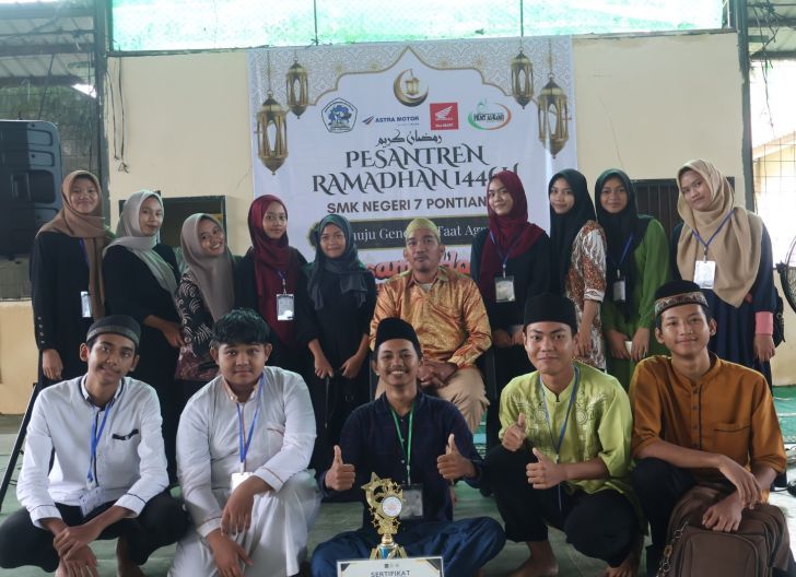 Photo of Pesantren Ramadhan di SMKN 7 Pontianak Ramaikan Semarak Lebaran Nusantara Astra Motor Kalbar
