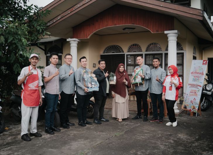 Photo of Berbagai Kegiatan Digelar, Semarak Lebaran Nusantara Bersama Konsumen Setia Astra Motor Kalbar 