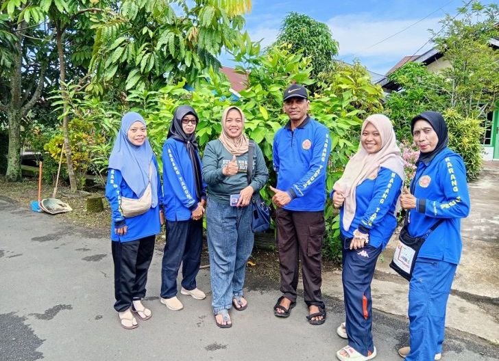 Photo of Karang Taruna JERMAN Bantu Gotong Royong Warga di SJL untuk Lomba Kelurahan